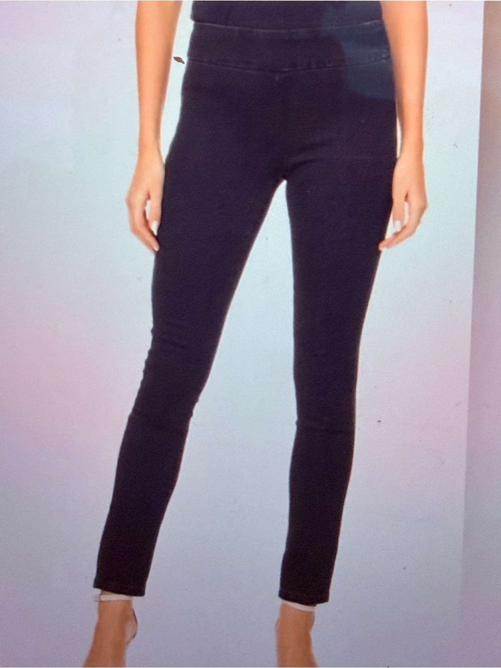 Joseph Ribkoff Dark Wash Skinny Stretch Jeans.  EUC